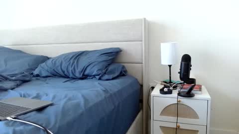 Yoshi online show from 03-07-25, 08:22