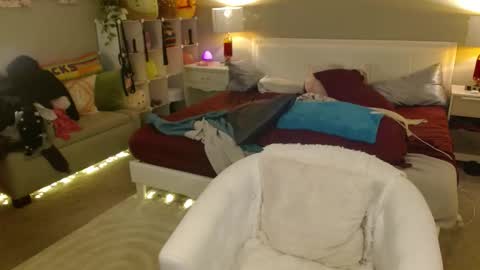 Madame Celeste online show from 02-12-26, 02:39