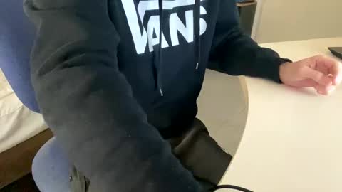 Snapshot of theroxxor chatting on 12-26-24, 10:26 theroxxor online show from 12-26-24, 10:26