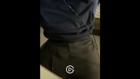 Snapshot of theroxxor chatting on 09-21-25, 06:20 theroxxor online show from 09-21-25, 06:20