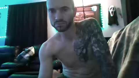 Snapshot of thesexorcist1984 chatting on 10-17-25, 03:20 James online show from 10-17-25, 03:20