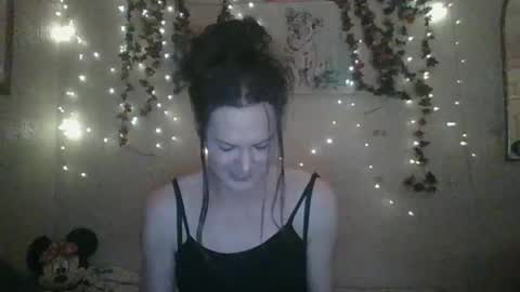 sillymillie0 online show from 12-22-24, 03:44