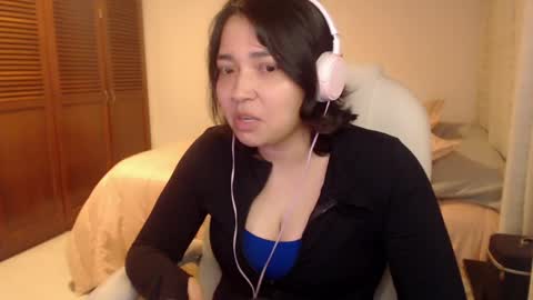 Snapshot of thetalkingbutt chatting on 05-23-26, 03:34 Mai online show from 05-23-26, 03:34