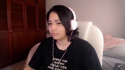 Snapshot of thetalkingbutt chatting on 05-28-26, 01:08 Mai online show from 05-28-26, 01:08
