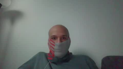 Scarf guy online show from 02-12-26, 07:36