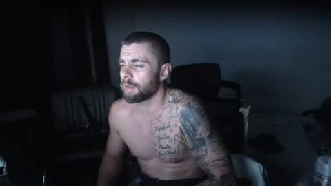 Snapshot of theufcfan_8181 chatting on 10-20-25, 09:10 troy online show from 10-20-25, 09:10