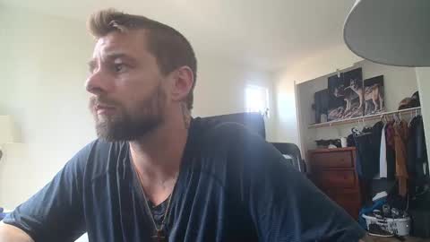 Snapshot of theufcfan_8181 chatting on 04-02-26, 10:29 troy online show from 04-02-26, 10:29