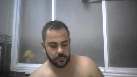 Snapshot of thevoxter chatting on 05-04-26, 10:44 victor online show from 05-04-26, 10:44