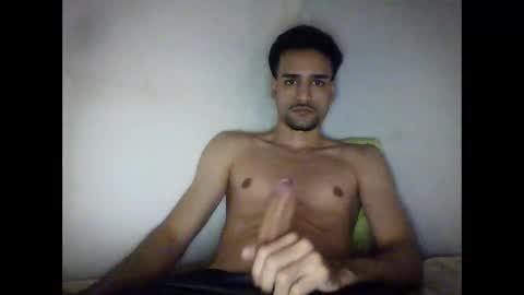 Snapshot of thiago22bk chatting on 10-13-25, 04:29 thiago22bk online show from 10-13-25, 04:29