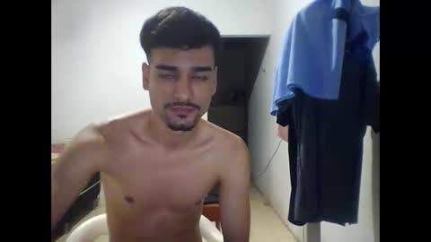 Snapshot of thiago22bk chatting on 11-21-25, 07:34 thiago22bk online show from 11-21-25, 07:34