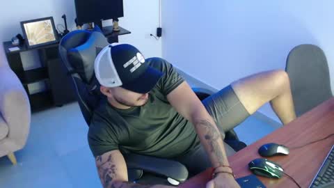 Snapshot of thiago_420 chatting on 06-05-26, 11:43 thiago_420 online show from 06-05-26, 11:43