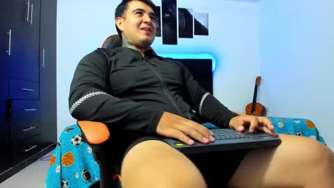 Snapshot of thiago_cp01 chatting on 03-16-26, 12:38 Thiago online show from 03-16-26, 12:38