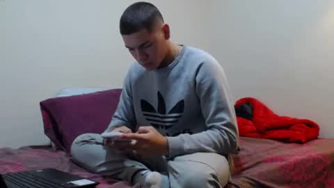 Thiago independent model online show from 12-17-24, 12:54