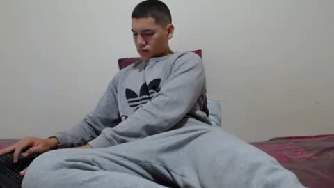 Thiago independent model online show from 12-27-24, 11:06