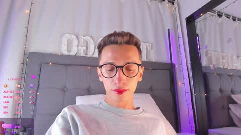 Snapshot of thiago_jones chatting on 01-15-25, 10:57 SanThiago online show from 01-15-25, 10:57