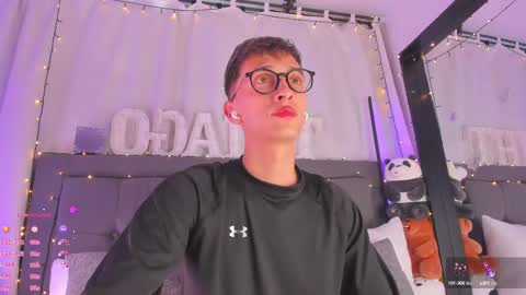 Snapshot of thiago_jones chatting on 03-03-25, 08:54 SanThiago online show from 03-03-25, 08:54