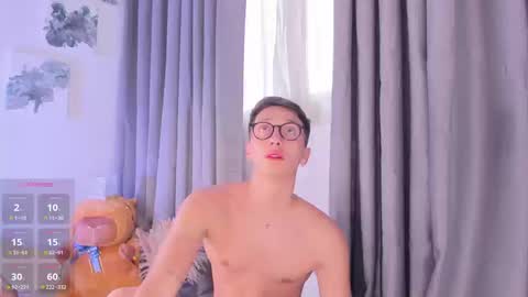 Snapshot of thiago_jones chatting on 09-12-25, 09:59 SanThiago online show from 09-12-25, 09:59