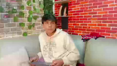 Snapshot of thiago_kozak chatting on 09-10-25, 12:49 thiago online show from 09-10-25, 12:49