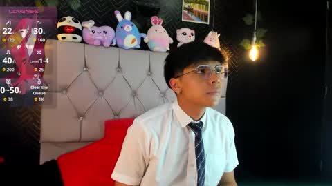 Snapshot of thiago_kozak chatting on 09-24-25, 12:19 thiago online show from 09-24-25, 12:19