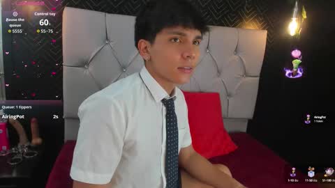 Snapshot of thiago_kozak chatting on 10-28-25, 01:36 thiago online show from 10-28-25, 01:36