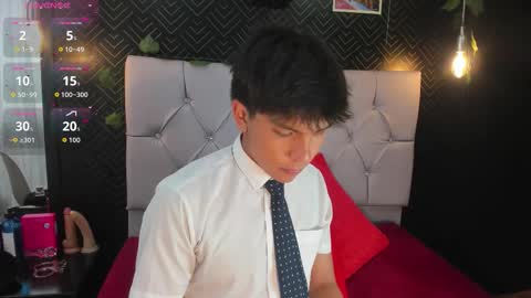 Snapshot of thiago_kozak chatting on 10-29-25, 01:13 thiago online show from 10-29-25, 01:13