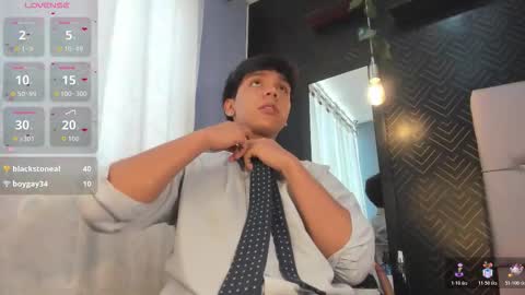 Snapshot of thiago_kozak chatting on 11-12-25, 12:49 thiago online show from 11-12-25, 12:49