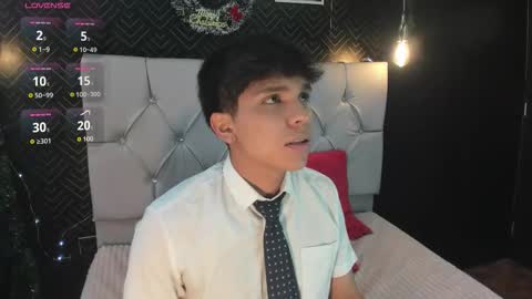 Snapshot of thiago_kozak chatting on 11-27-25, 12:29 thiago online show from 11-27-25, 12:29