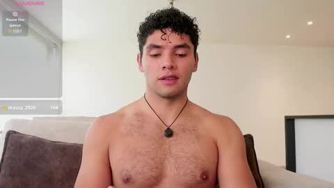 Snapshot of thiago_l chatting on 11-30-25, 03:38 Just Thiago online show from 11-30-25, 03:38