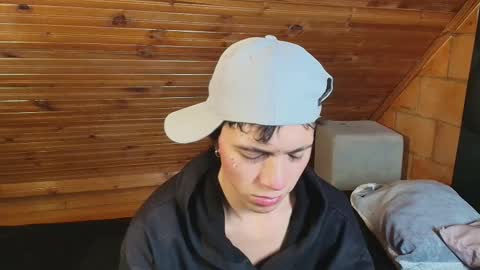 Snapshot of thiago_n_sam chatting on 11-05-25, 02:44 thiago_n_sam online show from 11-05-25, 02:44