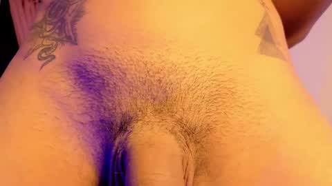 Snapshot of thiago_n_sam chatting on 04-10-26, 02:06 thiago_n_sam online show from 04-10-26, 02:06