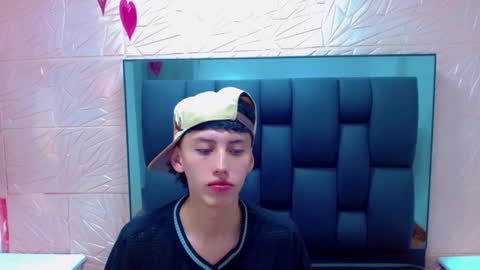 thiago_twink38 online show from 02-15-26, 08:57