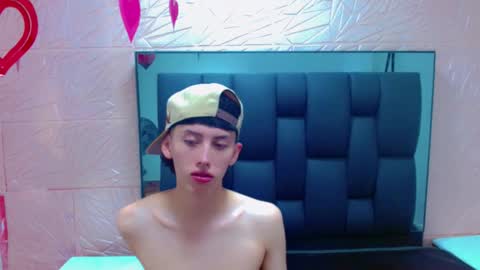 thiago_twink38 online show from 02-17-26, 07:16