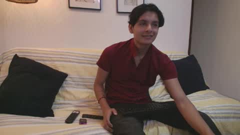 Snapshot of thiago_vega1 chatting on 04-07-26, 12:22 thiago_vega1 online show from 04-07-26, 12:22