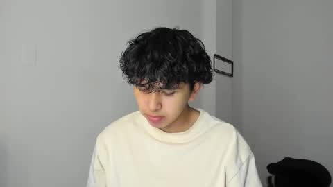 Snapshot of thiago_wc chatting on 10-15-25, 07:47 Thiago online show from 10-15-25, 07:47