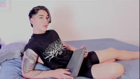 Snapshot of thiago_winteer chatting on 06-14-26, 02:24 Thiago Winteer online show from 06-14-26, 02:24