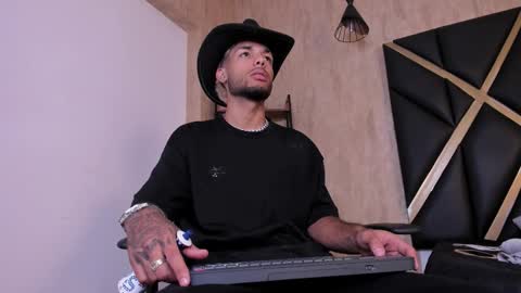 ThiagoFerreti online show from 09-19-25, 03:19