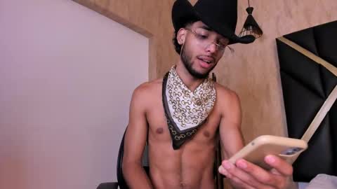 ThiagoFerreti online show from 09-30-25, 03:55