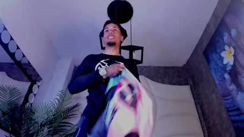 ThiagoFerreti online show from 11-11-25, 07:47