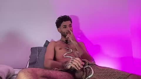 ThiagoFerreti online show from 06-04-26, 12:27