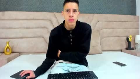 Thiago   online show from 07-24-26, 02:09
