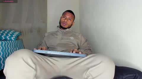 Thiago Instagram   online show from 12-04-25, 12:42