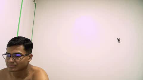 thiagovega_ online show from 04-30-26, 04:52