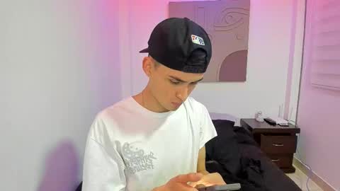 Snapshot of thiagowells_ chatting on 03-12-25, 03:02 Thiago Wells online show from 03-12-25, 03:02