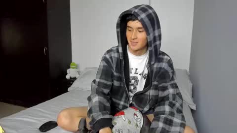 Snapshot of thiagowells_ chatting on 10-14-25, 07:36 Thiago Wells online show from 10-14-25, 07:36