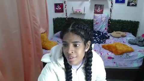 thiana_horny online show from 06-06-26, 11:59