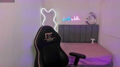  thiana  online show from 11-21-25, 03:38