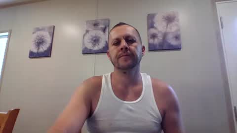 Snapshot of thick_dick11 chatting on 04-28-26, 04:01 Val online show from 04-28-26, 04:01