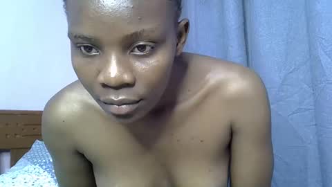 Snapshot of thickbarbie_ chatting on 11-20-25, 11:48 Xtine online show from 11-20-25, 11:48