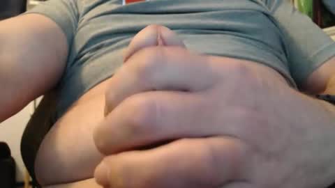 Snapshot of thickcock369 chatting on 11-26-25, 07:04 JerkWhileIWork online show from 11-26-25, 07:04