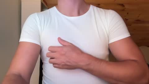 thickcockjock1017 online show from 07-14-26, 02:27